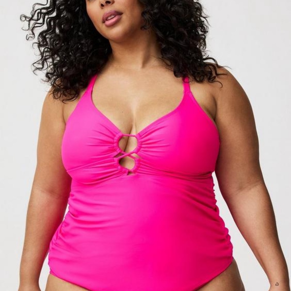 Torrid 1x Hot Pink glo wire free strappy rushed swim tankini top new